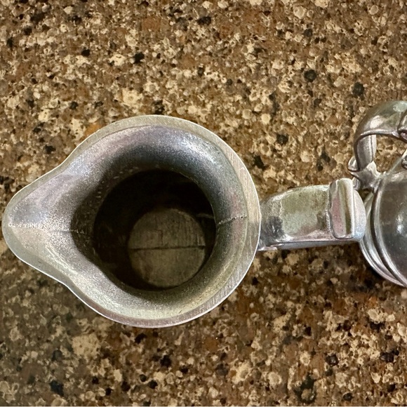 PEWTAREX, OLDE COUNTRY REPRODUCTIONS, YORK PA. CREAM & SUGAR SET. - Picture 5 of 8